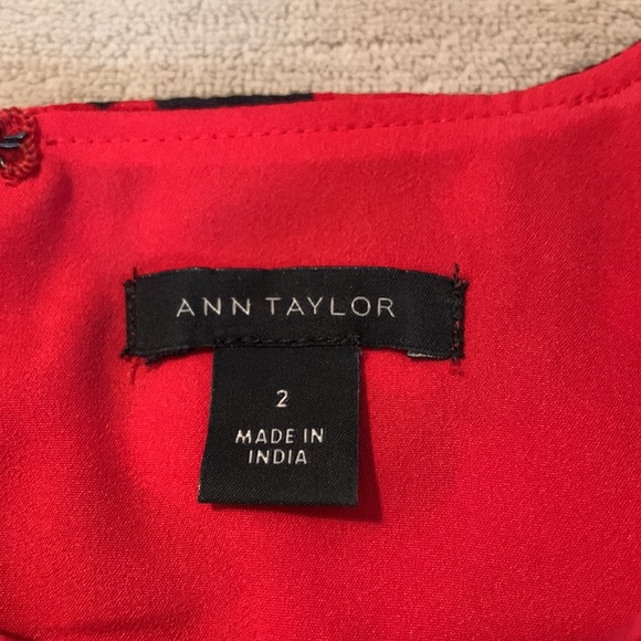 Like new Ann Taylor dress. Fully lined.  Rey cute - Picture 3 of 4